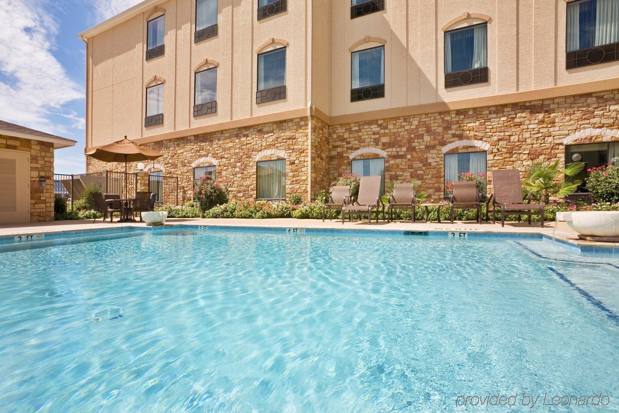 Holiday Inn Express & Suites Texarkana, An Ihg Hotel Εξωτερικό φωτογραφία